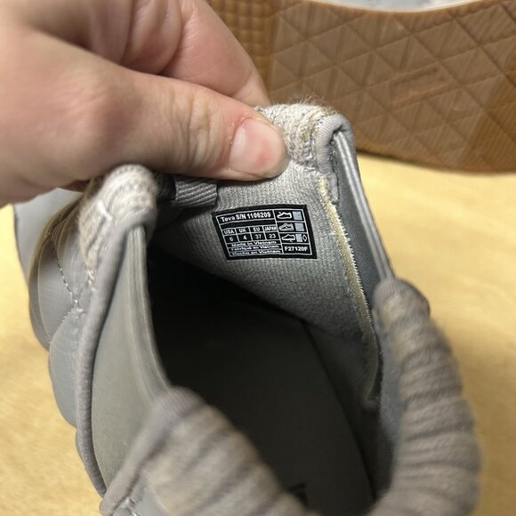 Teva Women’s Ember Mid Quilted Slippers Winter Hiking Boots Gray Size 6 - Picture 9 of 9